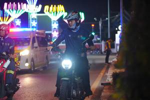 BIB: 
                            <button type="button" onclick="openModal(24429997)" class="btn btn-primary btn-sm float-right btn-popup" data-toggle="modal" data-target=".modal-high-quality">
                        <i class="fas fa-shopping-cart"></i> Add to Cart
                    </button>
                                            <button type="button" onclick="isThisMe(24429997, true)" class="btn btn-success btn-sm float-right btn-popup btn-isme hidden" data-toggle="tooltip" data-placement="bottom" title="นี่คือรูปของคุณใช่ไหม คลิกที่นี่เพื่อเอาเข้าอัลบั้ม">
                        <i class="fas fa-plus"></i> Add to album
                    </button>
                    <button type="button" onclick="isThisMe(24429997, false)" class="btn btn-warning btn-sm float-right btn-popup btn-isnotme hidden">
                        <i class="fas fa-ban"></i> Remove from album
                    </button>